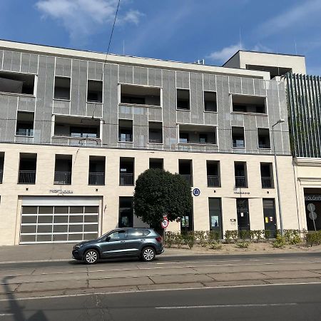 شقة Parizsi Udvar Premium Apartman ديبريتْسين المظهر الخارجي الصورة