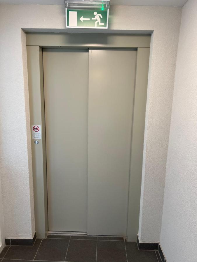 شقة Parizsi Udvar Premium Apartman ديبريتْسين المظهر الخارجي الصورة