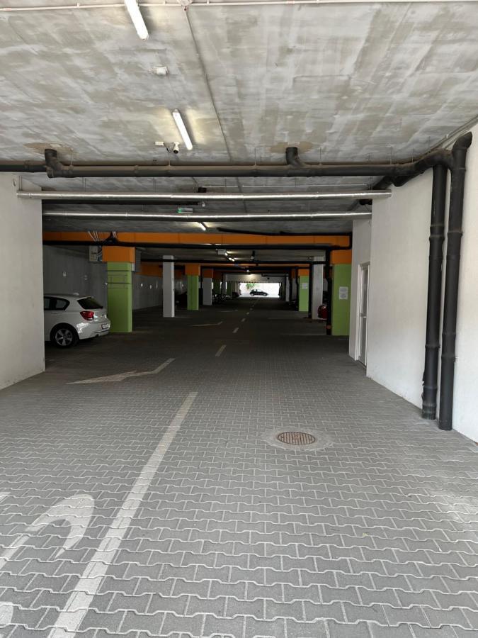 شقة Parizsi Udvar Premium Apartman ديبريتْسين المظهر الخارجي الصورة